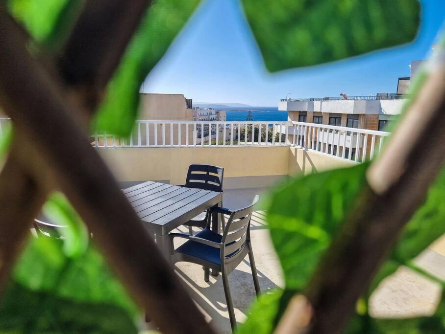 Comfy And Cosy. Apartment St. Paul's Bay Exterior photo